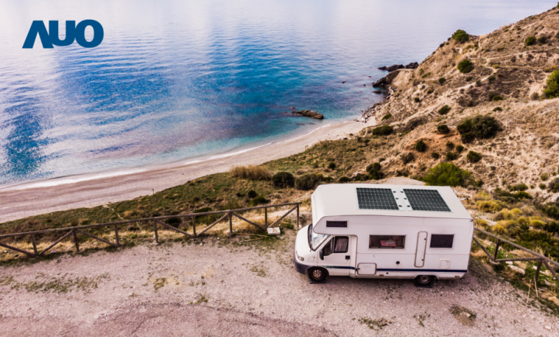 「可撓輕量化太陽光電板SunCurva」使用輕量特殊耐候型複合板取代傳統太陽能板的玻璃前板，不僅降低70%重量，每米平方僅3Kg；具有抗衝擊性能及通過電磁相容性測試，可應用於交通運輸工具，如露營車、遊艇等